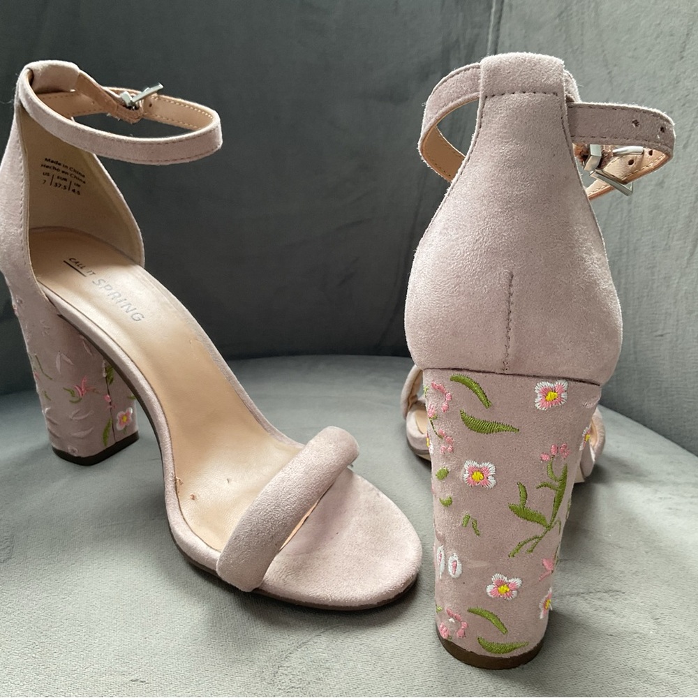 Elegant Floral Embroidered Heels